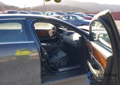 2019 Jaguar Xj Xj50 V6/Xjl Portfolio из США, поврежденный, VIN SAJWJ2GD0K8W21031